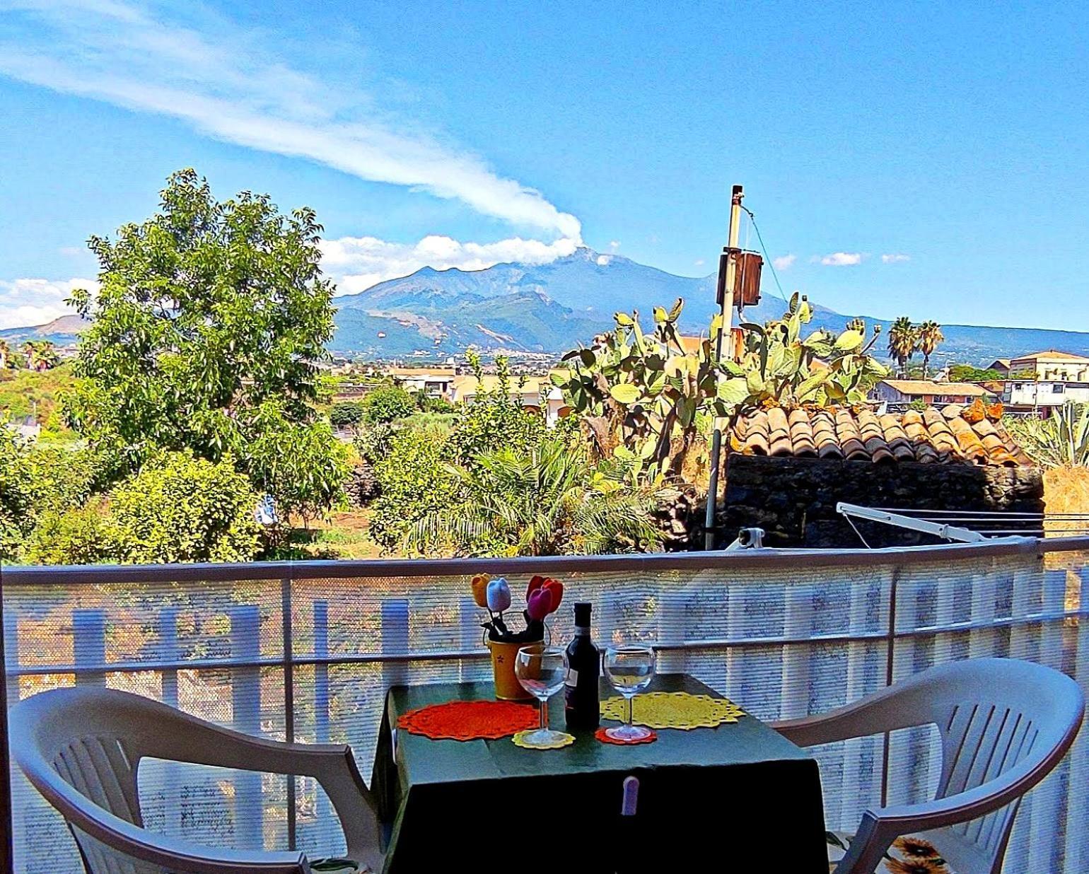 Casa Del Sole Con Vista Sull'etna A 200 Mt Dal Mare